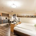 호텔 City Hotel