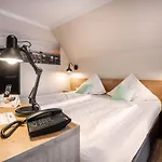 City Hotel
